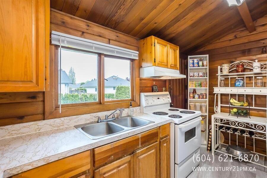 2853 Mccallum Rd - Photo 3 of 30