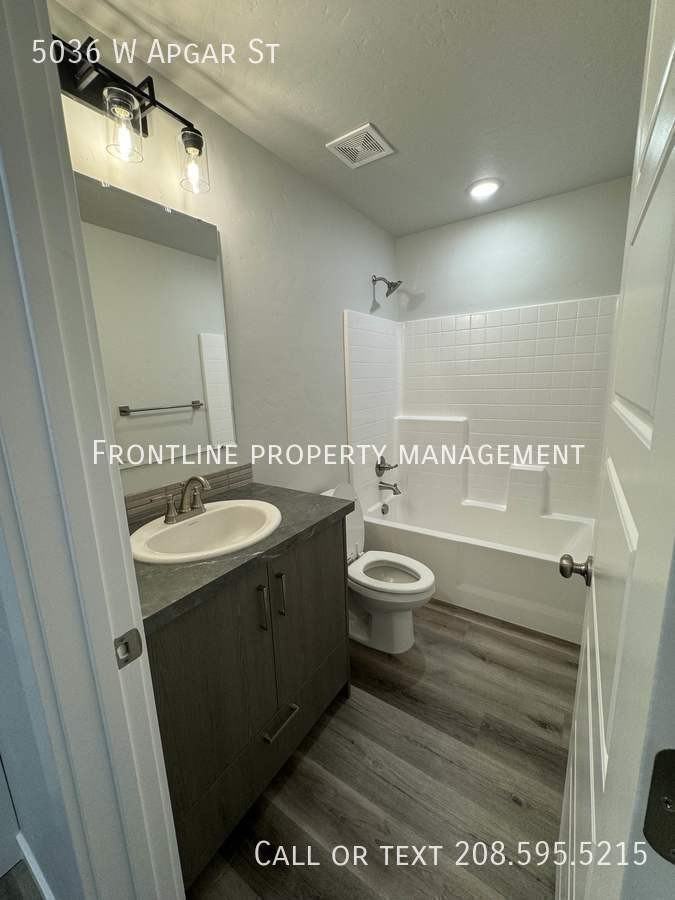 5036 W Apgar St - Photo 5 of 26