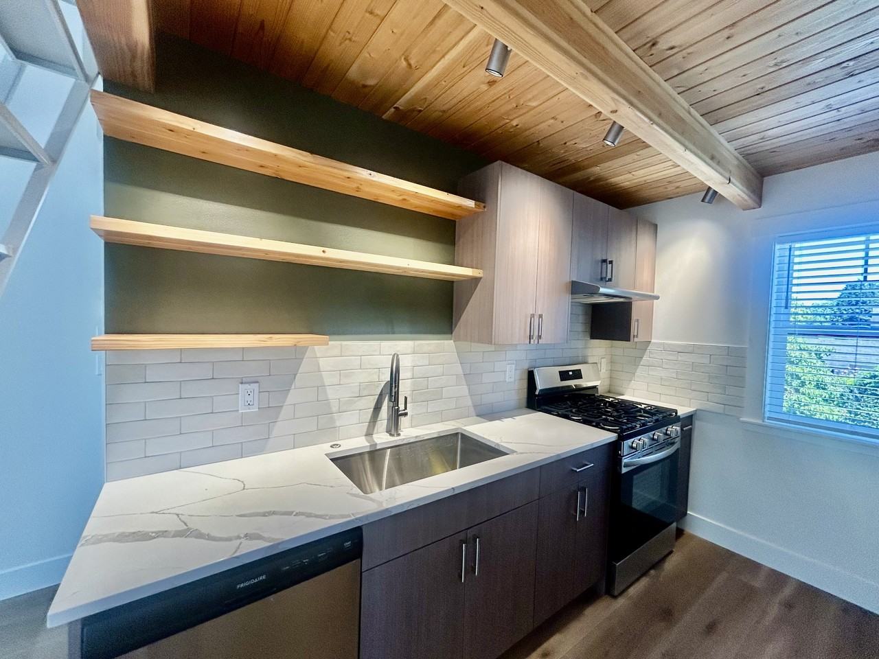 326 Boblett St #1 - Photo 3 of 27