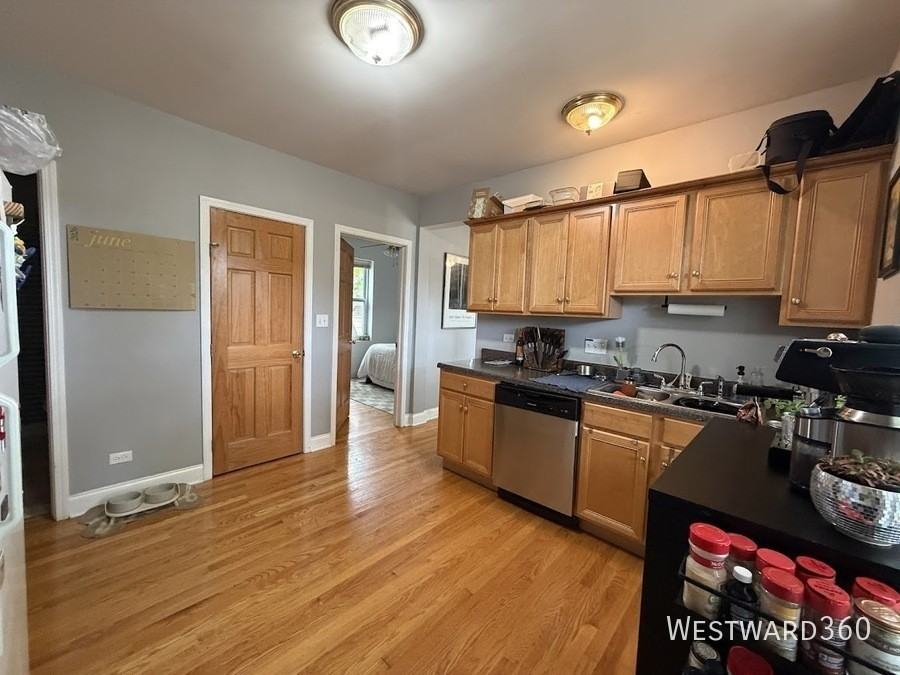 2239 W Cornelia Ave #1 - Photo 6 of 28