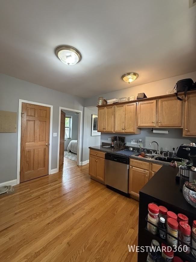 2239 W Cornelia Ave #1 - Photo 7 of 28
