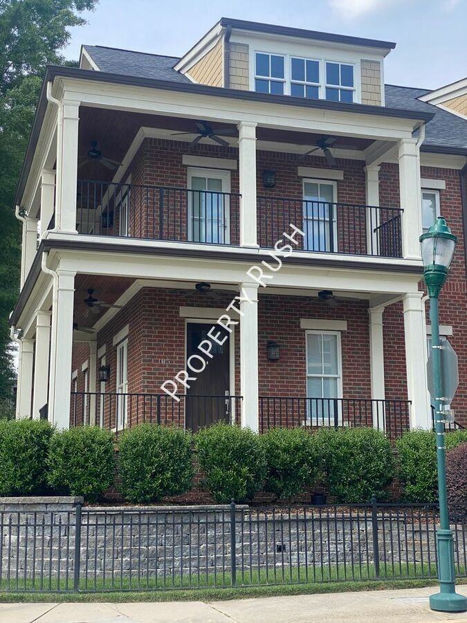 105 E 3rd St - Photo 3 of 41