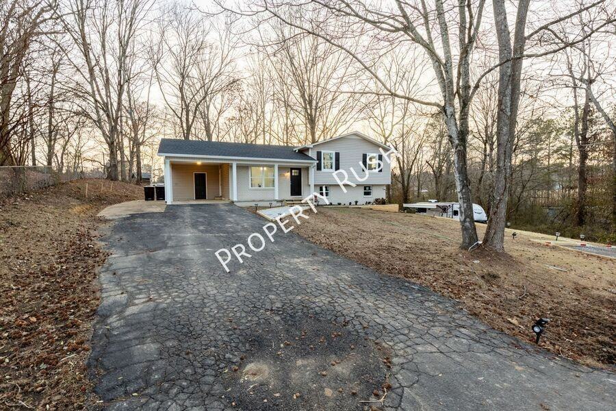 2290 Malibu Dr Se #A - Photo 3 of 22