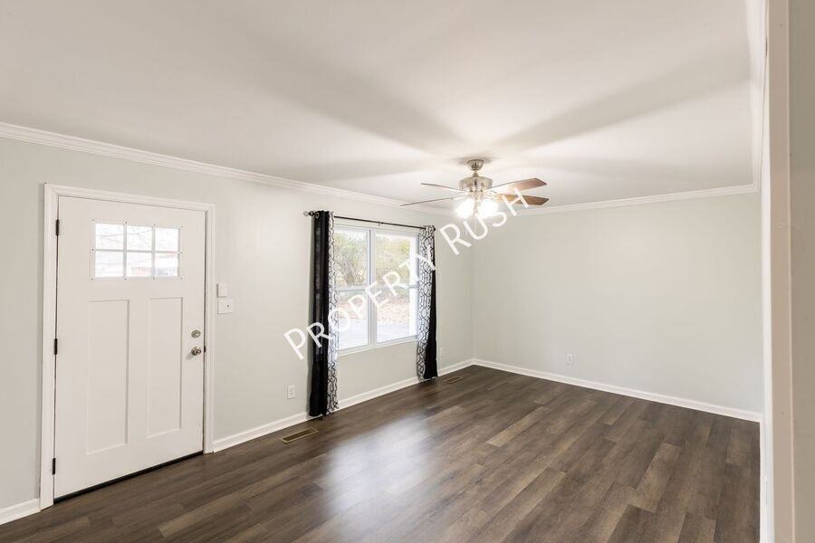 2290 Malibu Dr Se #A - Photo 4 of 22