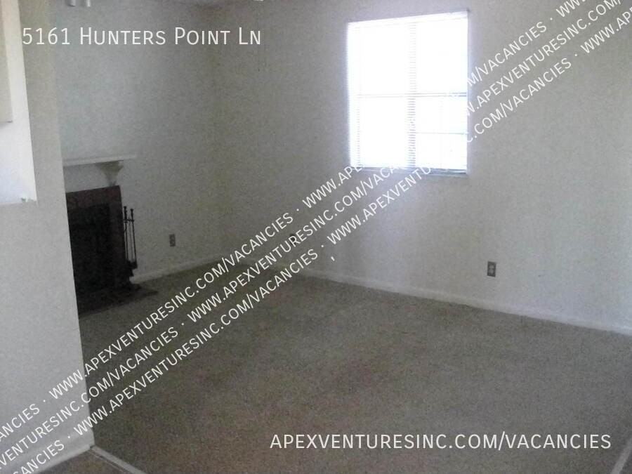 5161 Hunters Point Ln - Photo 5 of 6