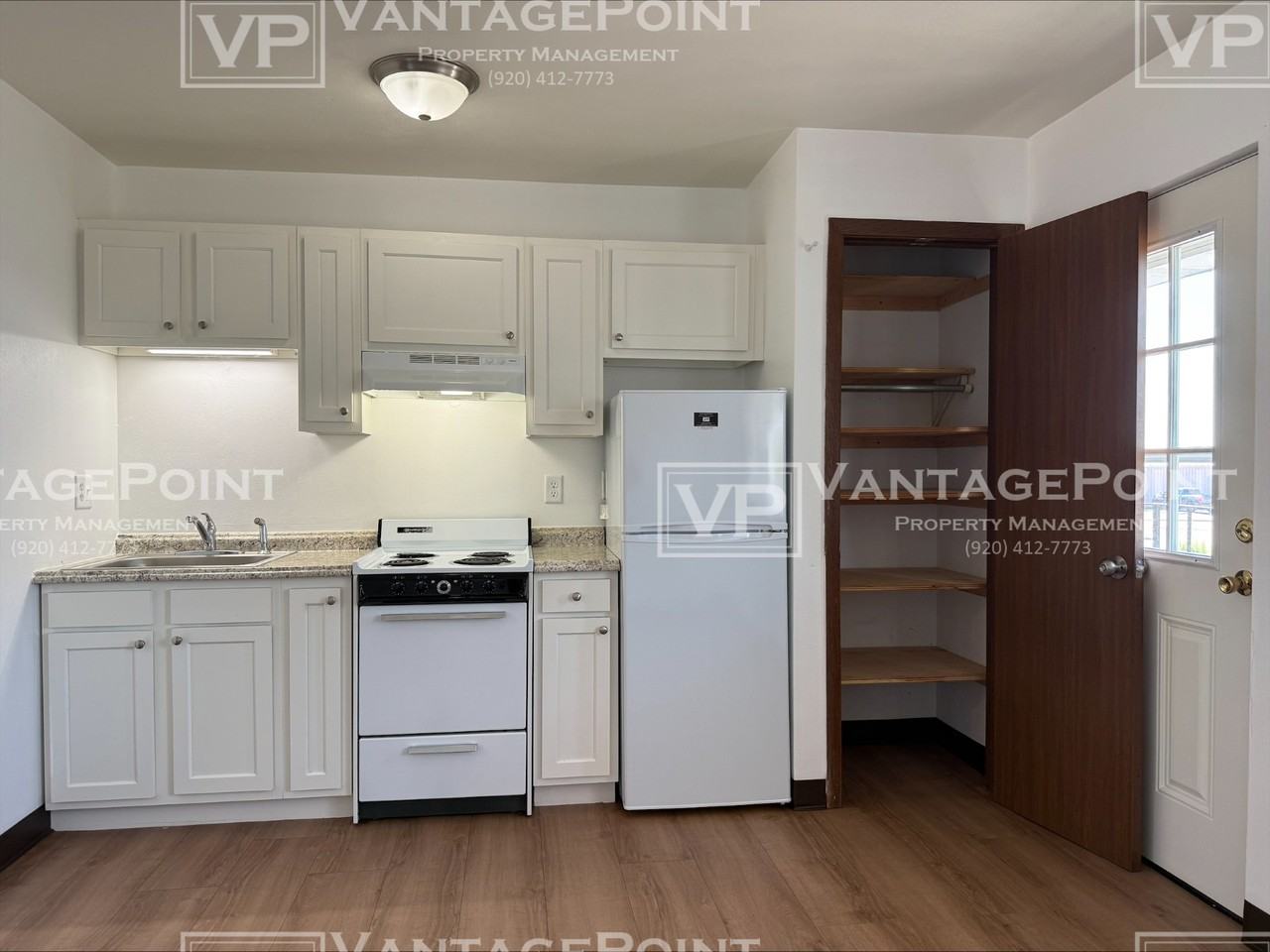 1914 - 1920 Division Street - Photo 6 of 12