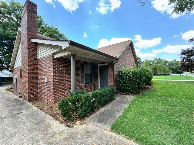 645 Lilly Ln - Photo 4 of 29