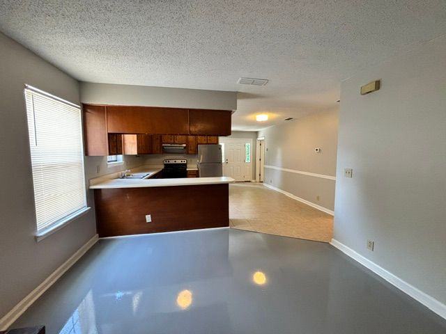 645 Lilly Ln - Photo 5 of 29