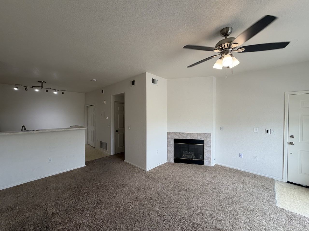 905 S ZENO WAY - Photo 2 of 10
