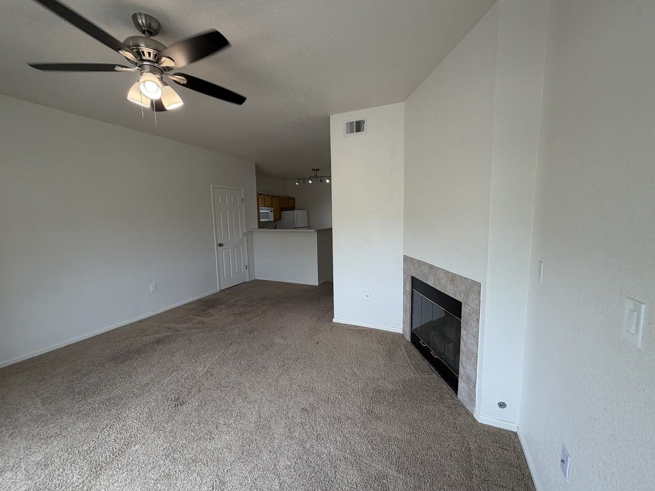 905 S ZENO WAY - Photo 4 of 10