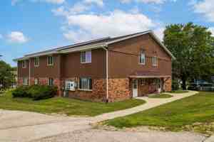 featured image of 2103 Green Tree Rd #4