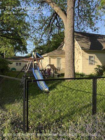 703 Jefferson St - Photo 2 of 50