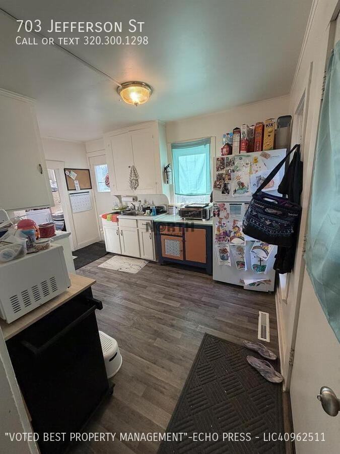 703 Jefferson St - Photo 3 of 50