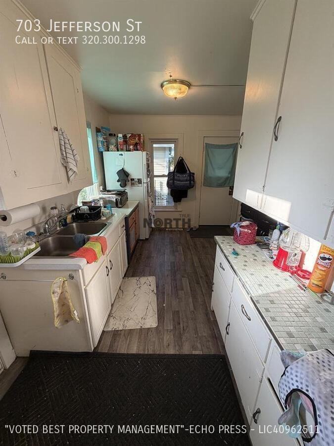703 Jefferson St - Photo 6 of 50