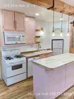 featured image of 111 16th Ave S #3