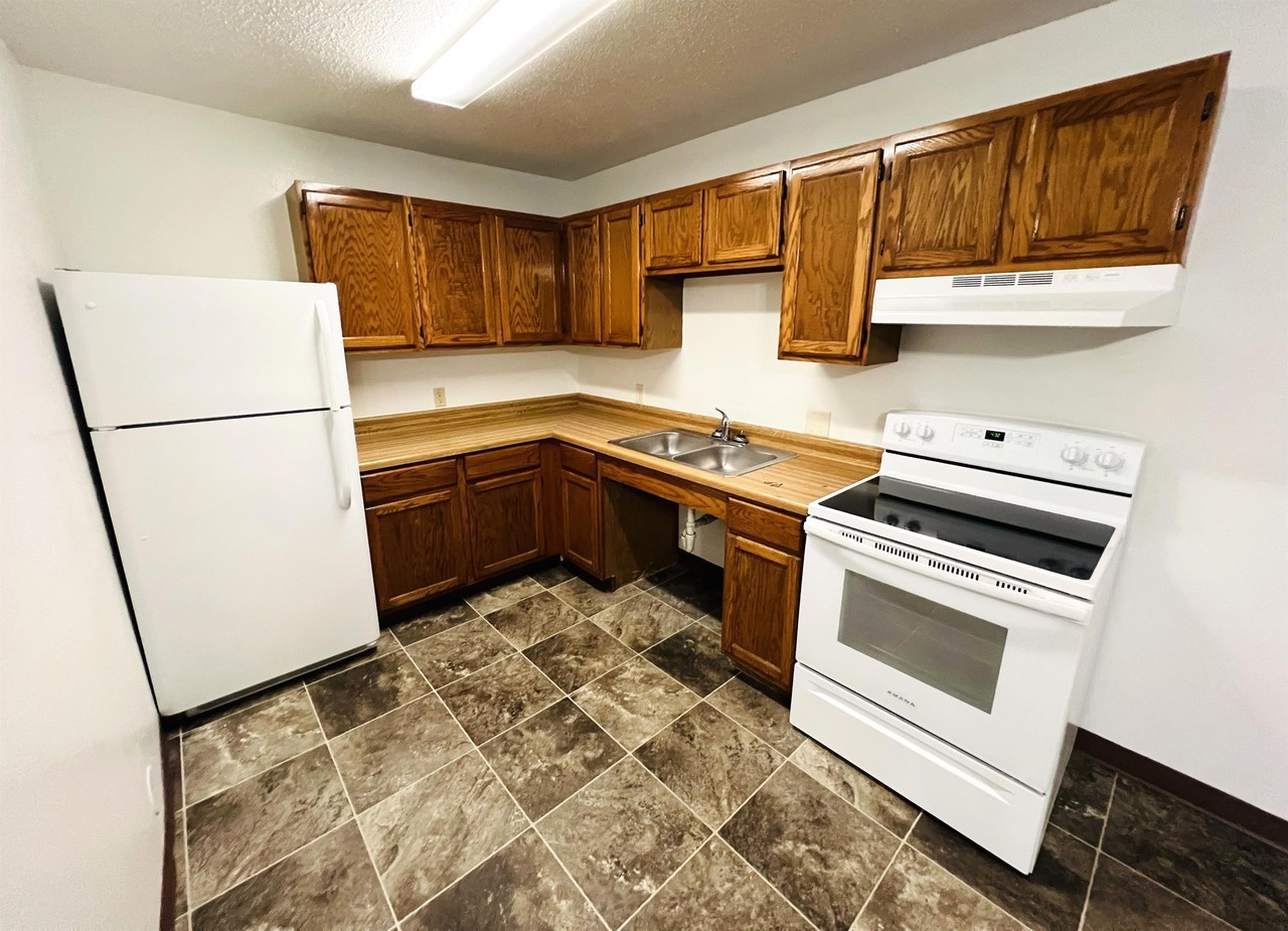10 9th Ave SW - 22 plex - Photo 3 of 10