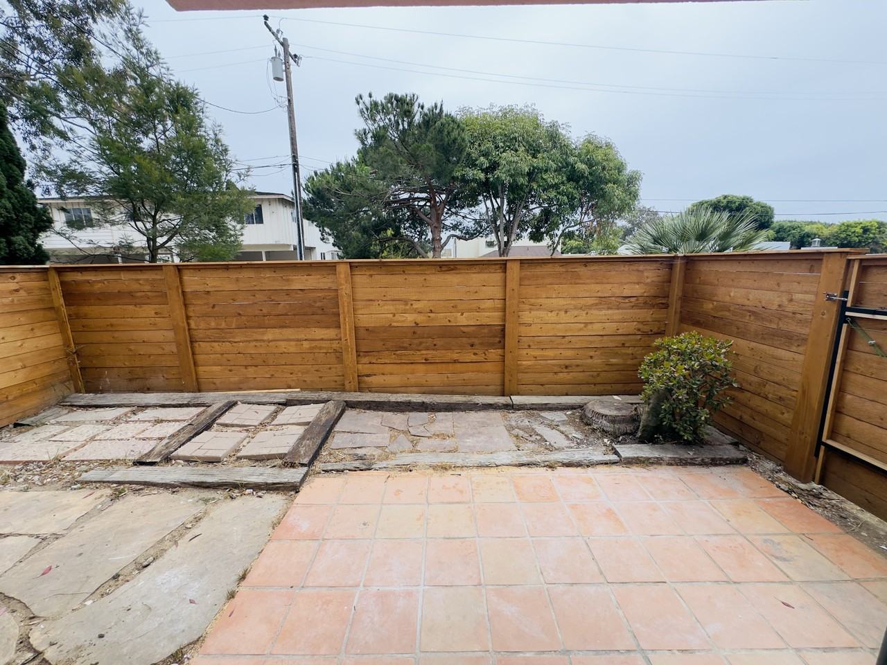 1036 Del Mar Ave - Photo 4 of 8