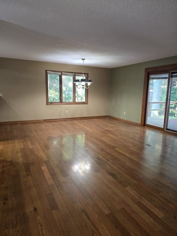1268 Oakhampton Rd - Photo 5 of 16