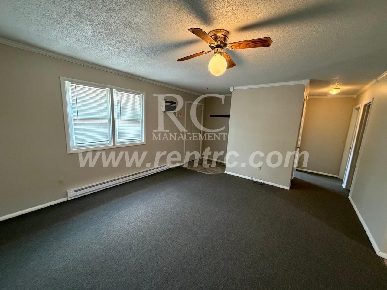 300 Vaught St Apt C2 - Photo 7 of 11