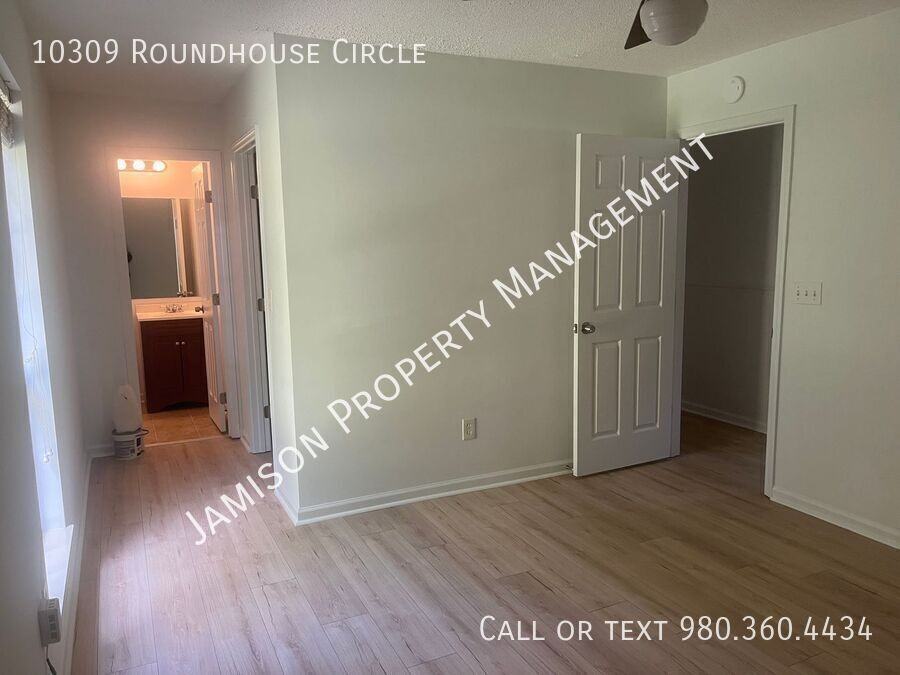 10309 Roundhouse Cir - Photo 6 of 17