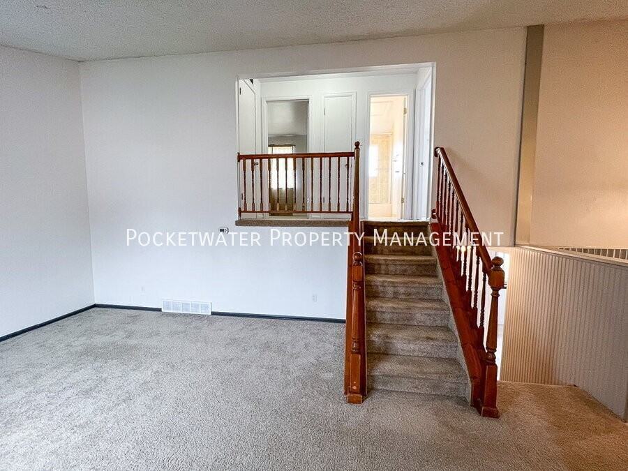 2207 Tulip St - Photo 3 of 18