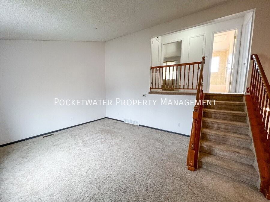 2207 Tulip St - Photo 4 of 18