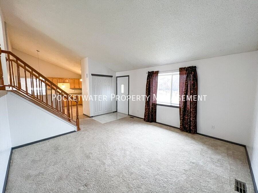 2207 Tulip St - Photo 6 of 18