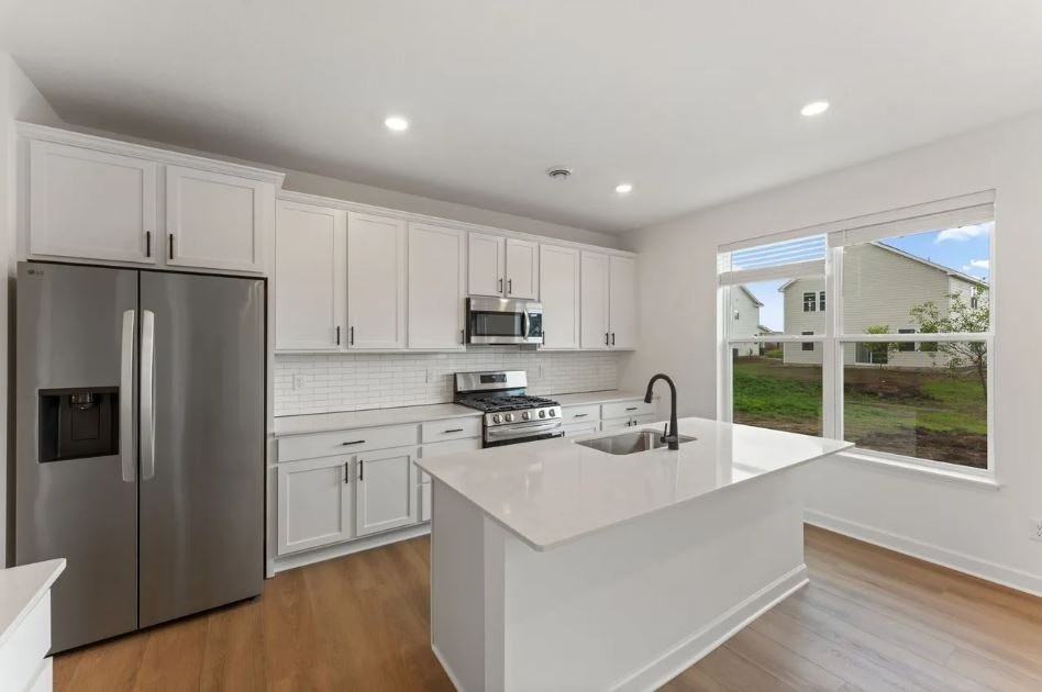 18325 Gladiator Drive - Photo 5 of 15