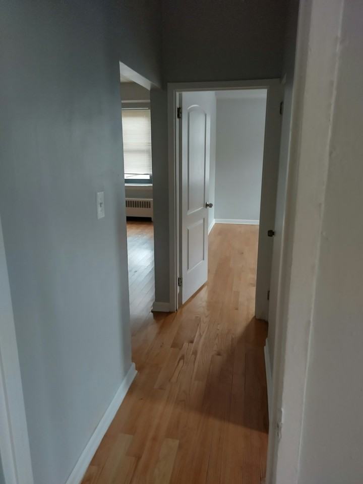 5662 North Ridge Avenue, Unit 2N - Photo 2 of 10