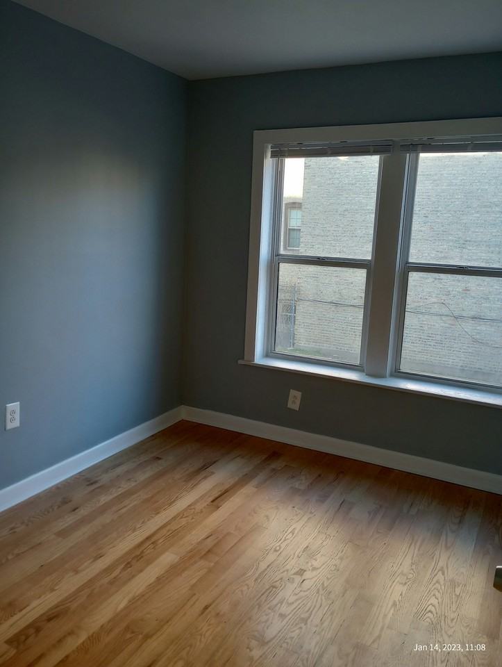 5662 North Ridge Avenue, Unit 2N - Photo 5 of 10