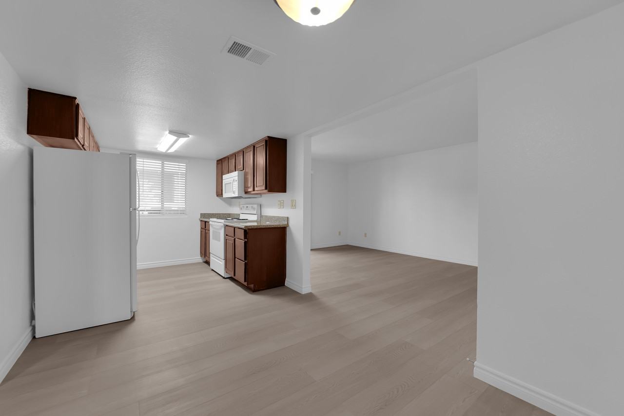 5295 Indian River Dr #301 - Photo 6 of 23