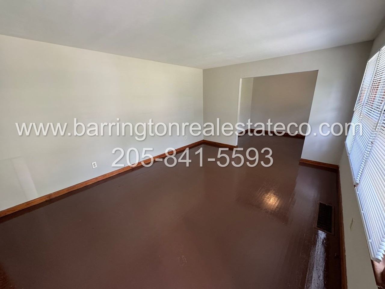 332 Glynn Dr - Photo 2 of 5