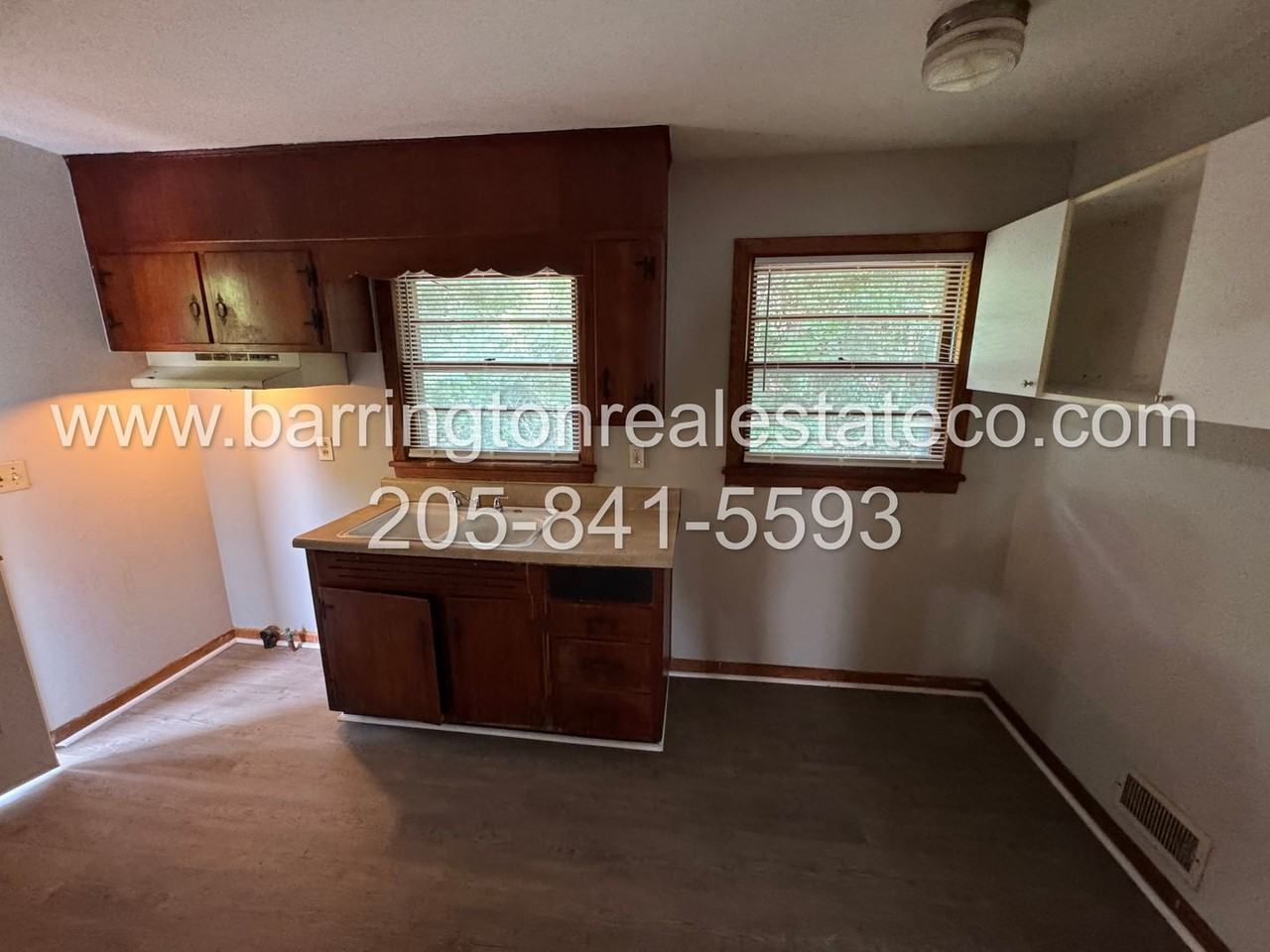 332 Glynn Dr - Photo 3 of 5