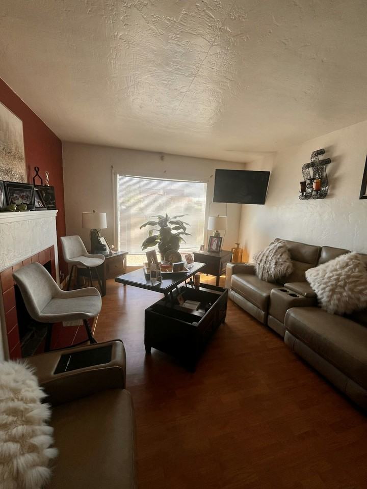 2117 106th Avenue, Unit 4 - Photo 2 of 4