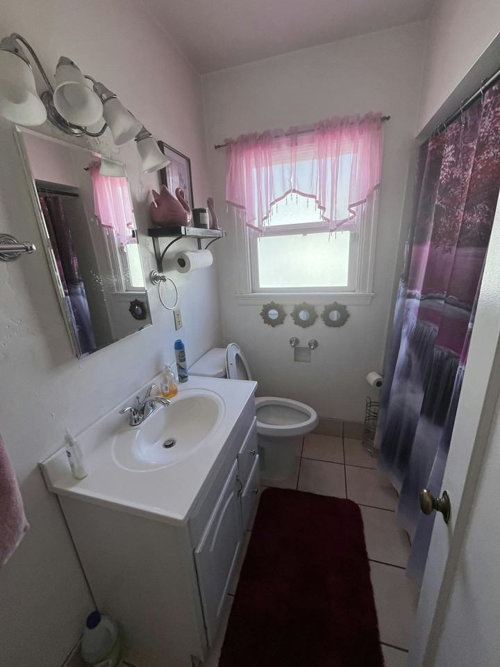 2117 106th Avenue, Unit 4 - Photo 3 of 4