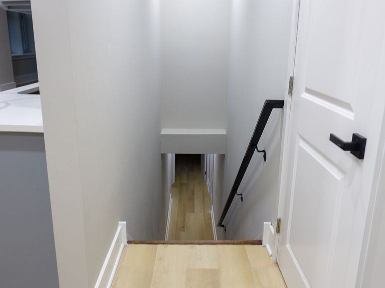 1201 Lindley Avenue - Photo 4 of 10