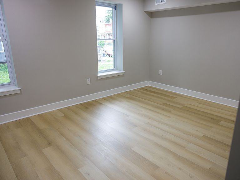 1201 Lindley Avenue - Photo 5 of 10