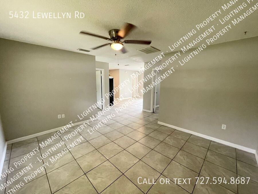 5432 Lewellyn Rd - Photo 2 of 14