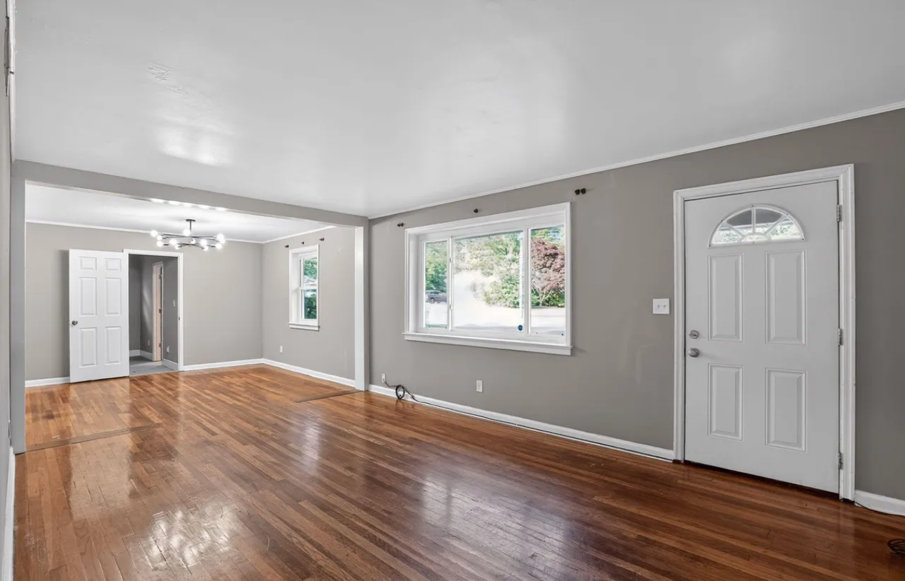 125 Marlborough St - Photo 5 of 10