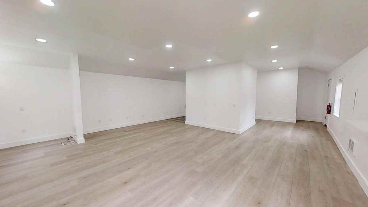 11518 Ne Sandy Blvd - Photo 7 of 19