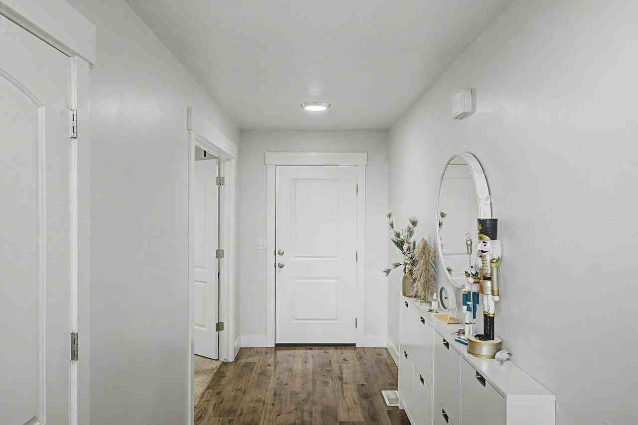 1531 Stone Gate Dr - Photo 7 of 35