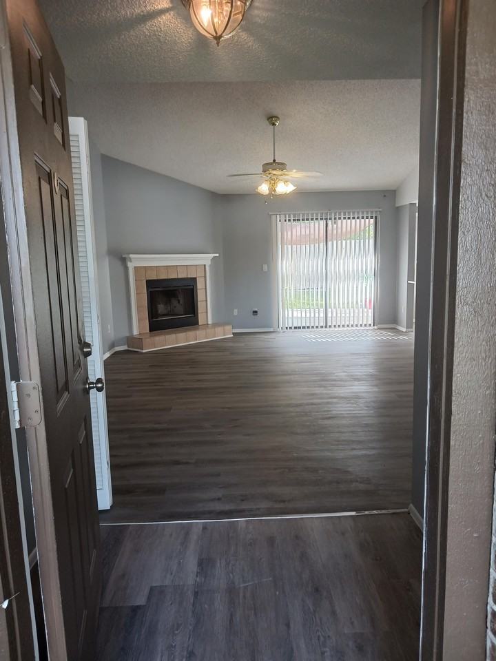 7706 Covedale Dr - Photo 3 of 22