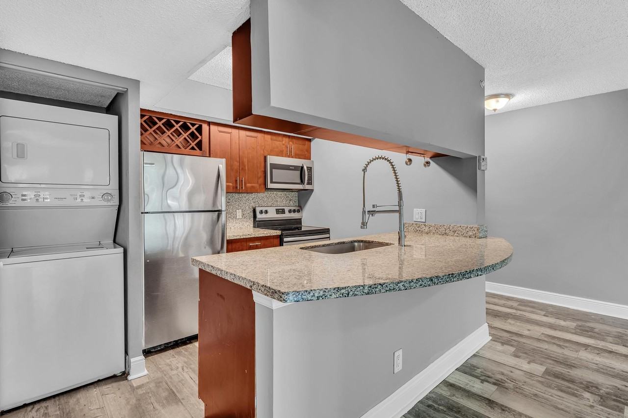 5740 Rock Island Rd Apt 291
