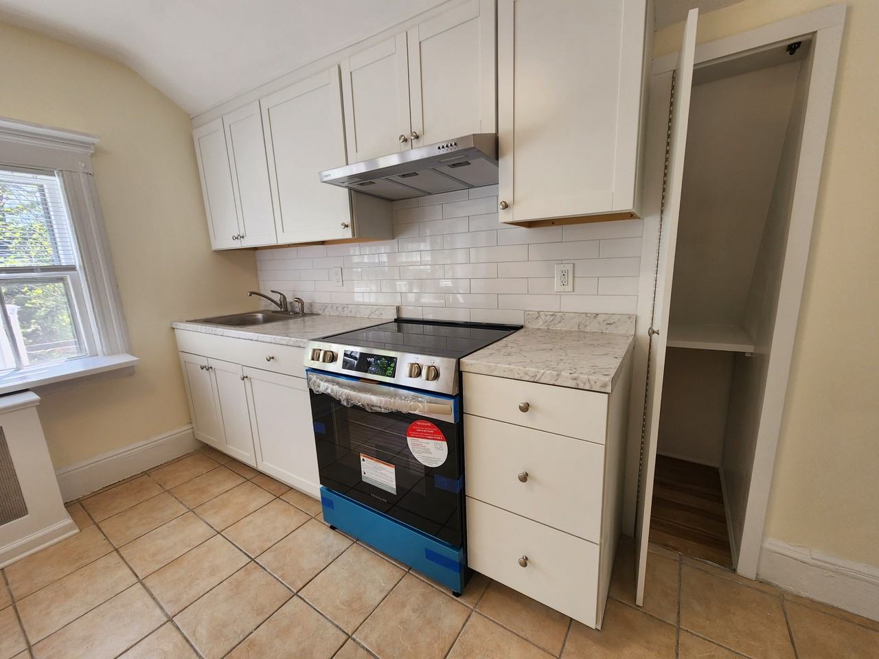 181 Forest St #3 - Photo 3 of 11