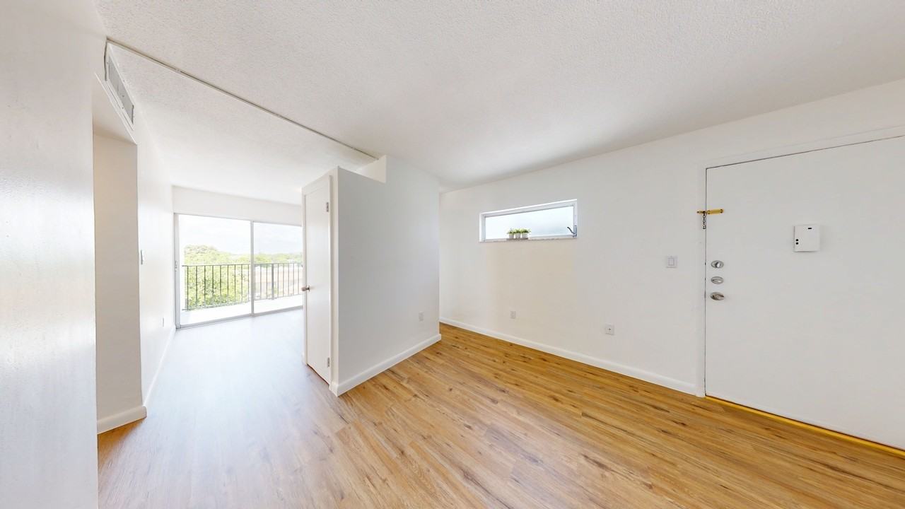 444 SW 27th Avenue - Photo 7 of 16