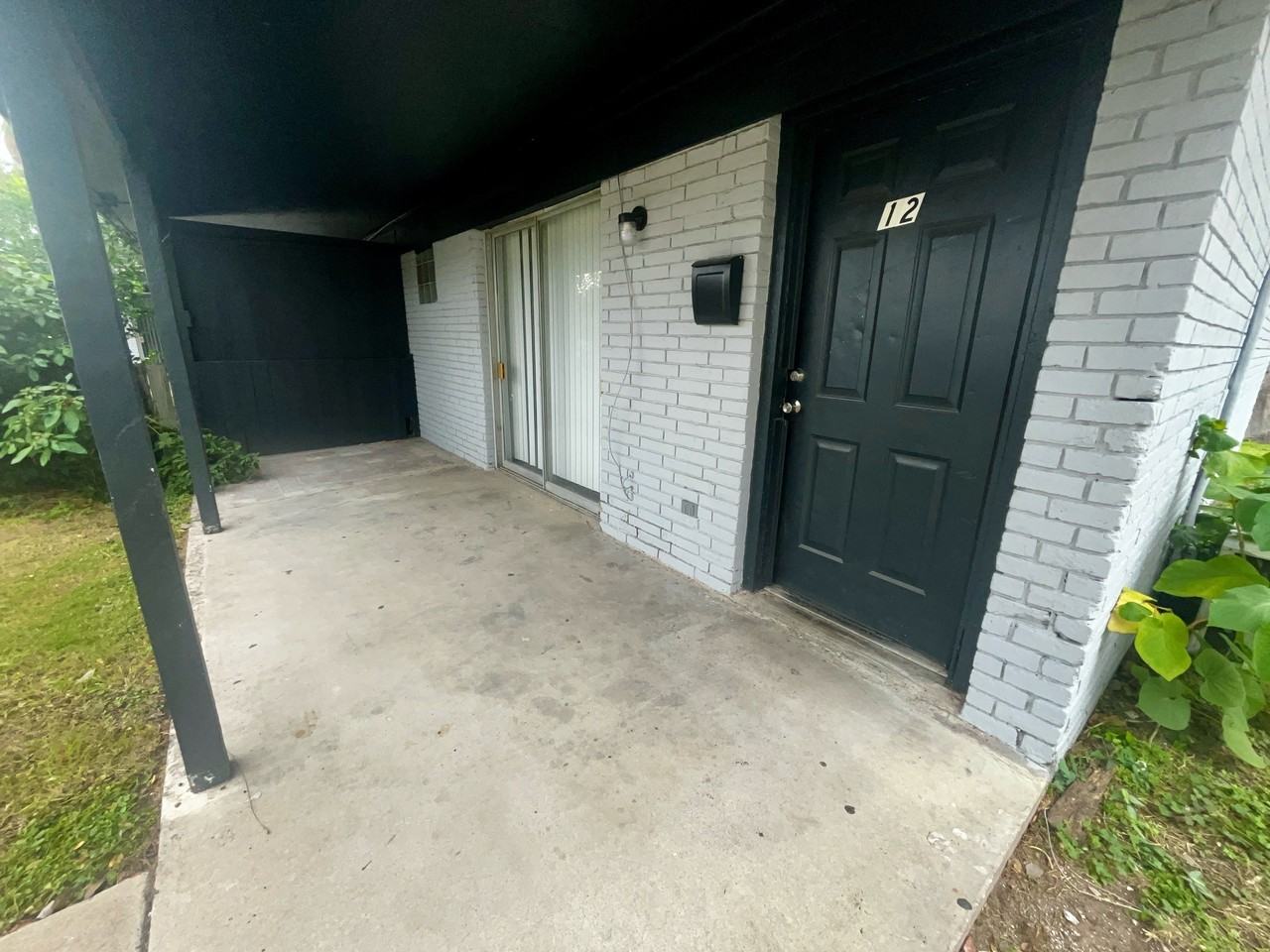 Hibiscus Apartments - Photo 2 of 7