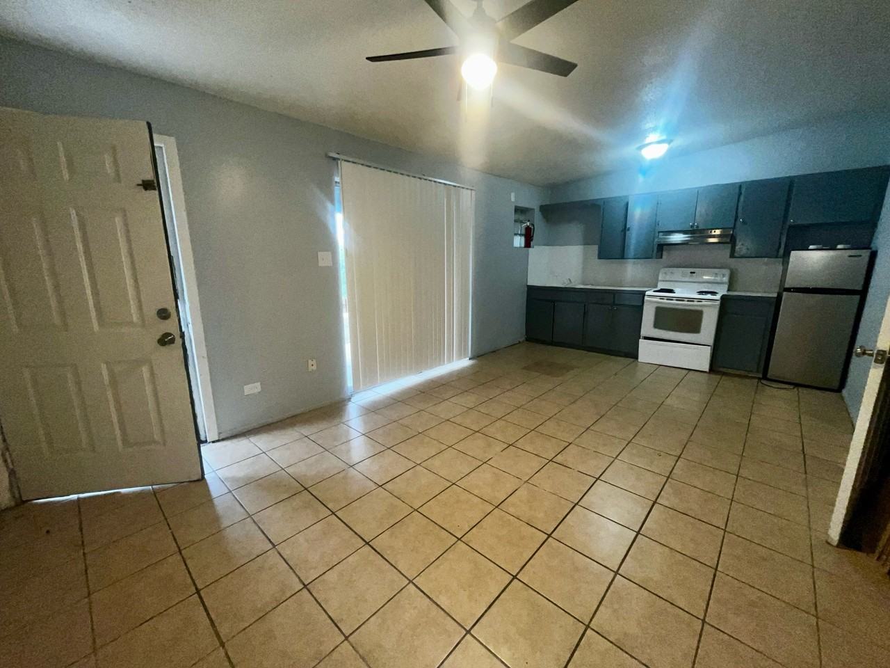 Hibiscus Apartments - Photo 3 of 7