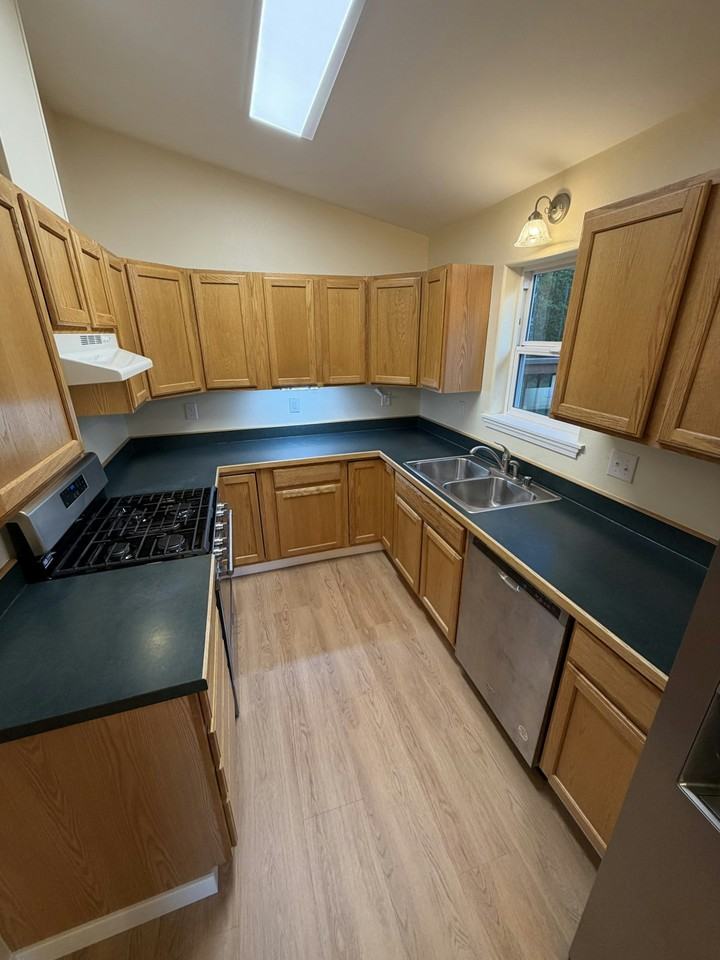 7220 S Brimstone Dr - Photo 5 of 31
