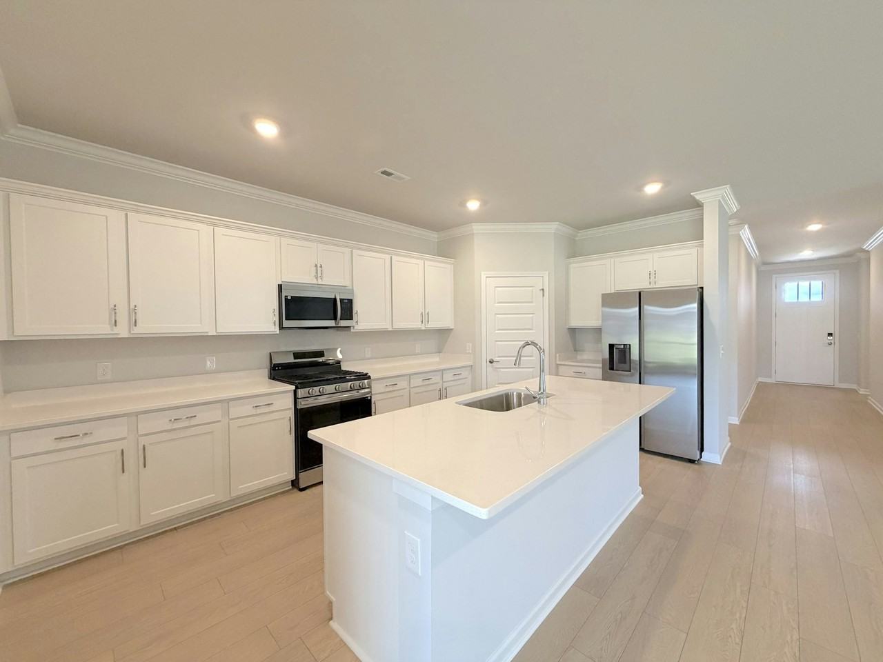 121 Clift Creek Drive - Photo 7 of 37