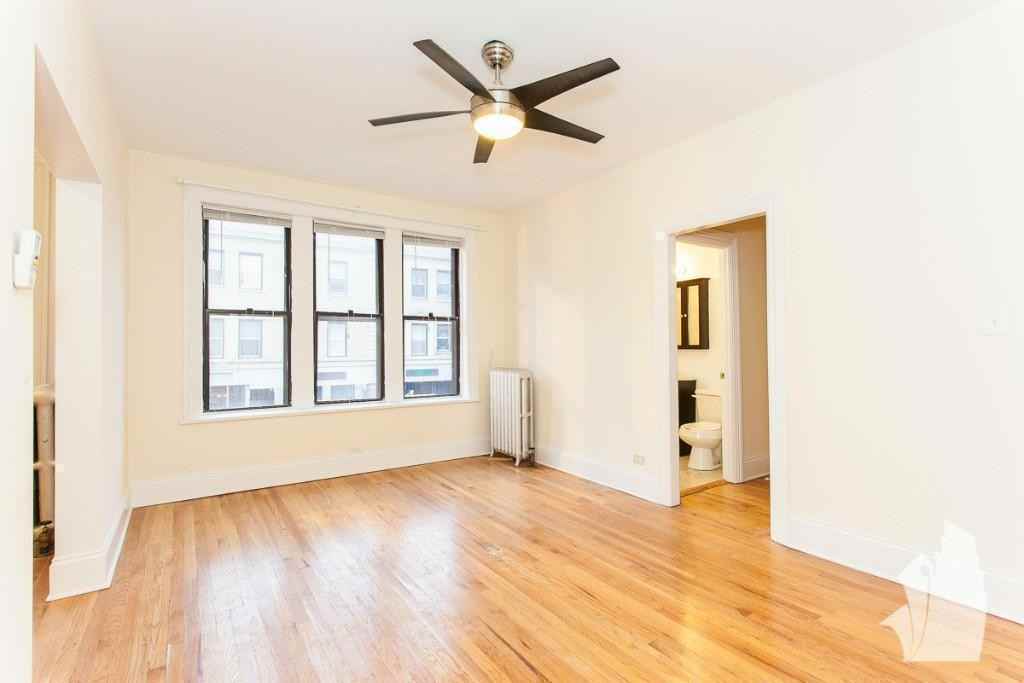 2704 N Sawyer Ave #208 - Photo 4 of 9